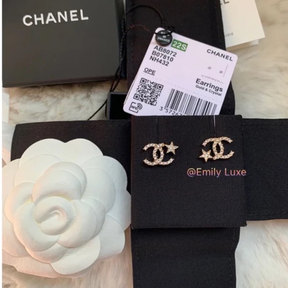 New Chanel CC stars crystals golden color stud earrings - Picture 1 of 12